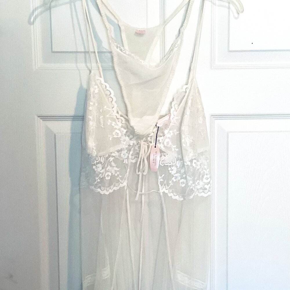 Victoria Secret Sexy Lingerie Set White/Cream Sheer Lace Front Slit Size L NWT